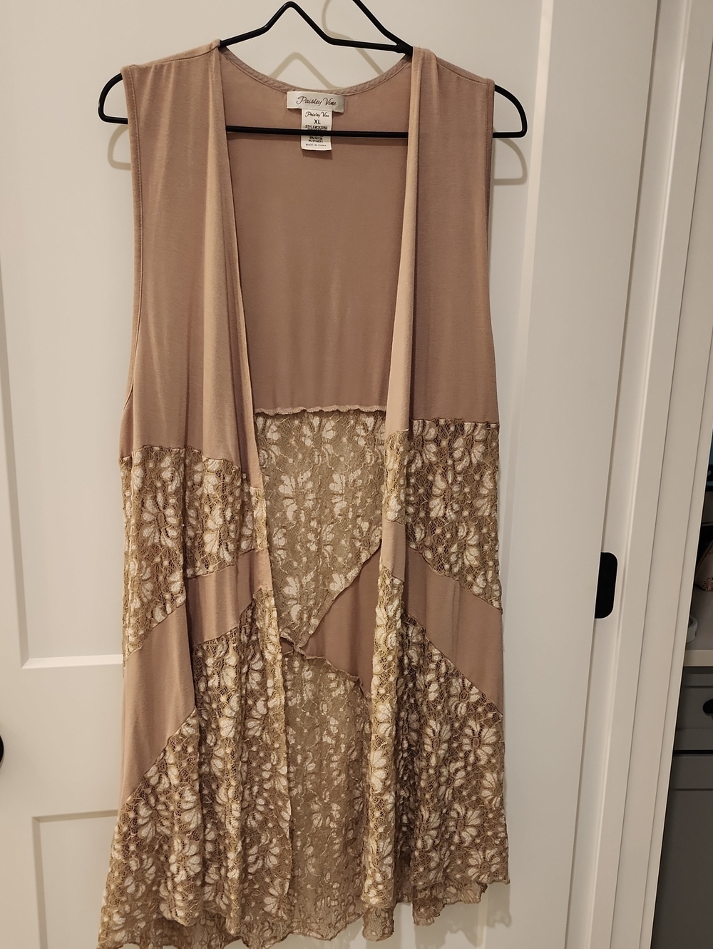 Paisley Vine XL Duster in Tan With Cream And Beige Lace Detail